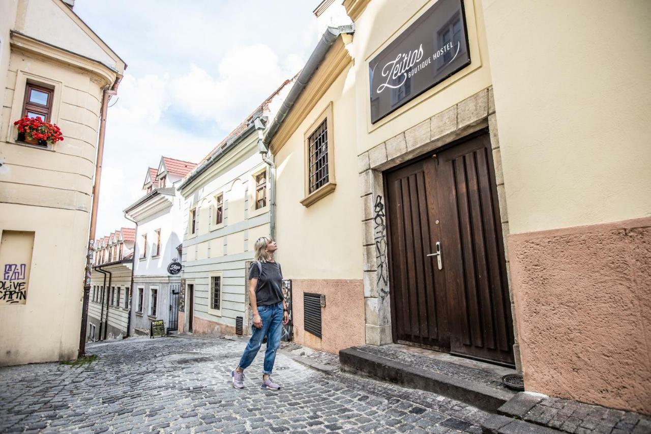 Zeitlos Boutique Hostel Bratislava Exterior foto